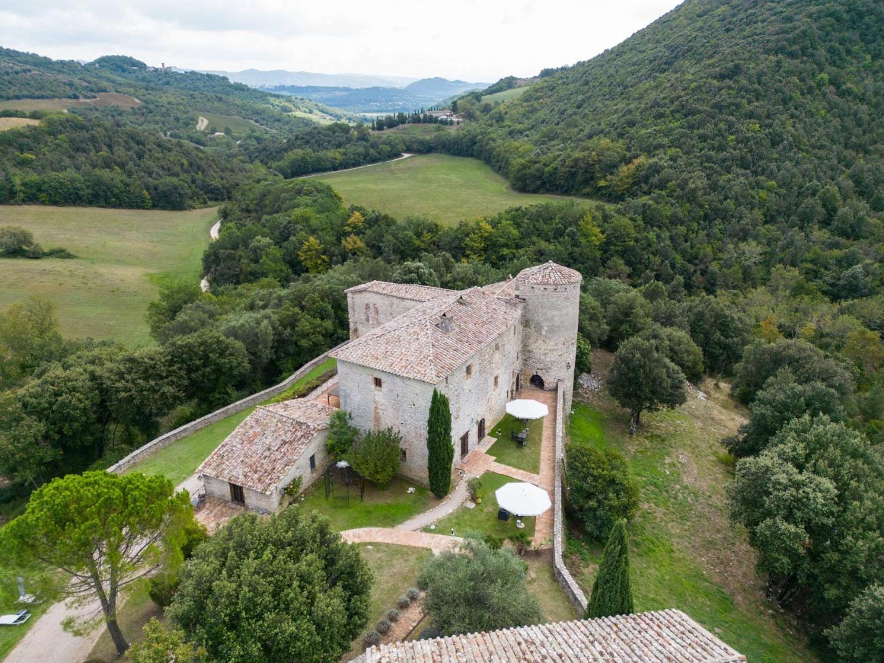Bed and Breakfast Castello Valenzino Antognola Zewnętrze zdjęcie